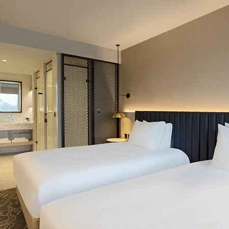 Hilton Garden Inn Peterborough City Centre Bagian luar foto