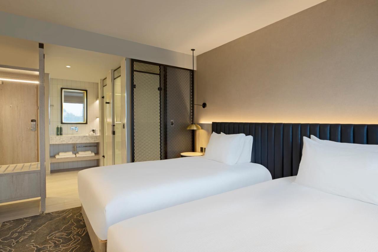 Hilton Garden Inn Peterborough City Centre Bagian luar foto