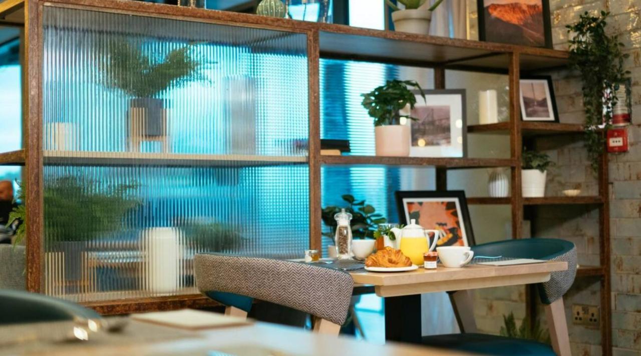 Hilton Garden Inn Peterborough City Centre Bagian luar foto